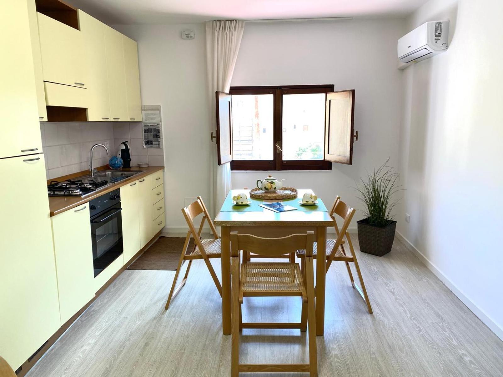 Residence Le Rose Кастеламаре дел Голфо Екстериор снимка