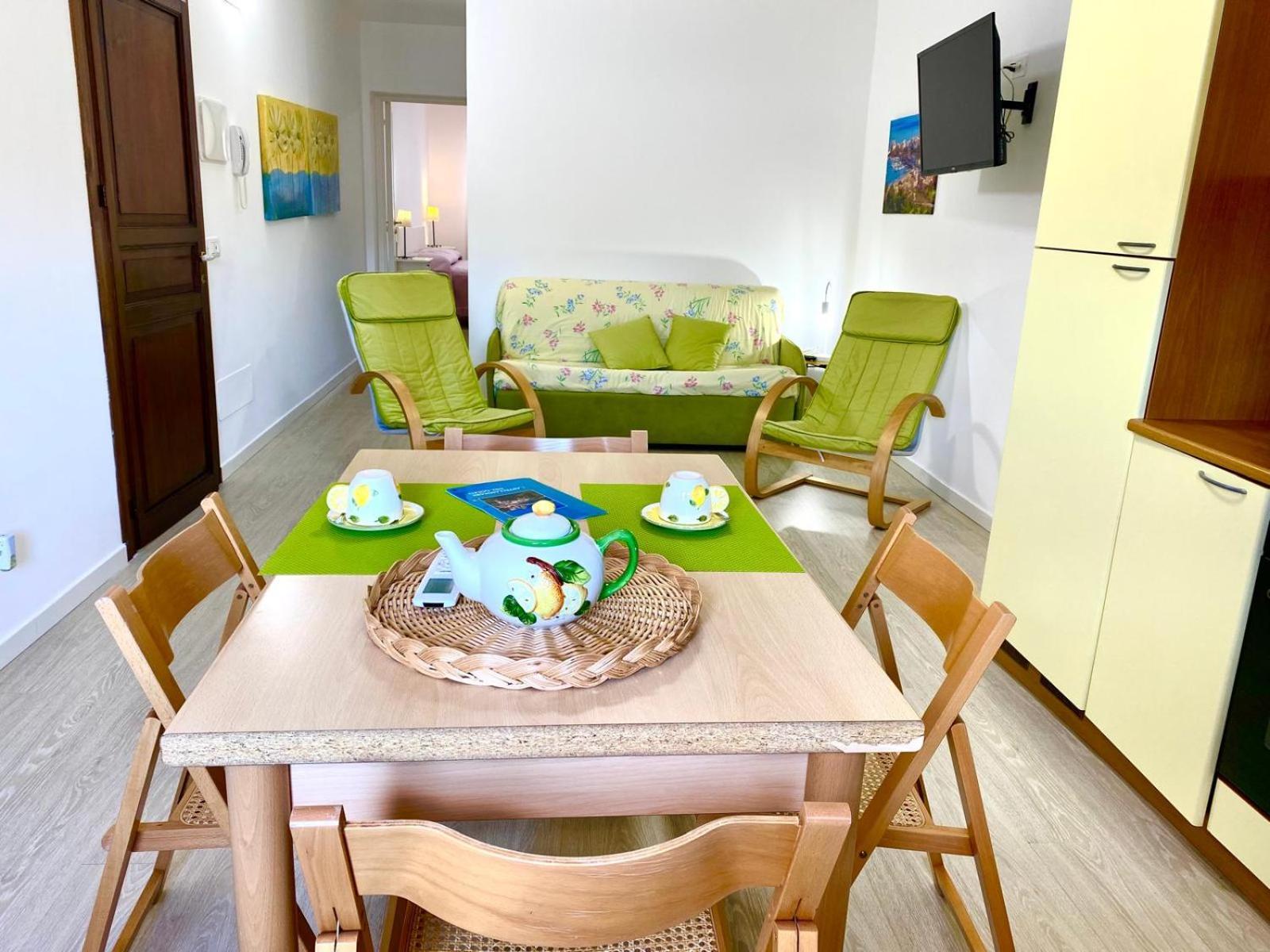 Residence Le Rose Кастеламаре дел Голфо Екстериор снимка